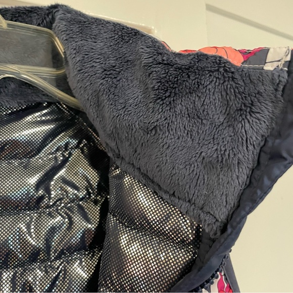 Columbia Omni Heat Floral Puffer Vest size medium - Picture 8 of 10